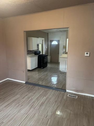 4633 W 11th Avenue, Gary, IN 46406
