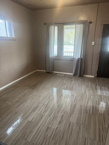 4633 W 11th Avenue, Gary, IN 46406