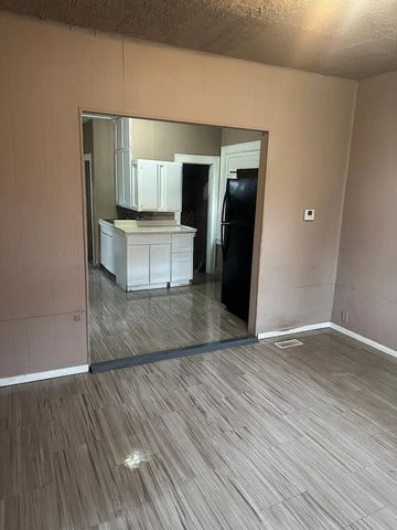 4633 W 11th Avenue, Gary, IN 46406