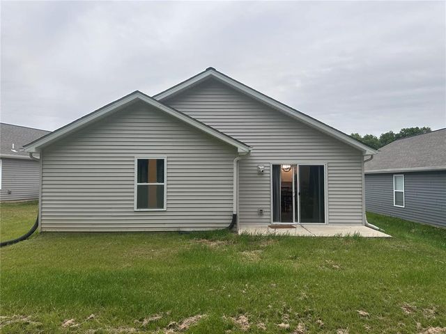 912 Osage Villa Court, Villa Ridge, MO 63089
