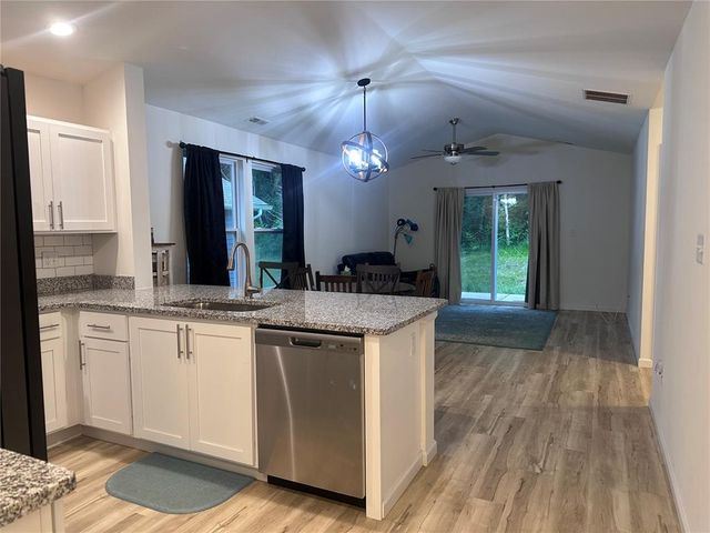 912 Osage Villa Court, Villa Ridge, MO 63089