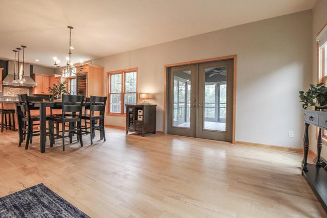209 Waverly Drive, Cambridge, WI 53523