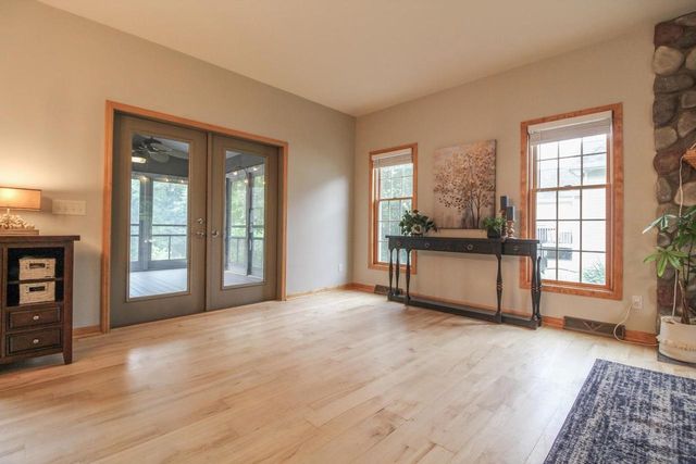 209 Waverly Drive, Cambridge, WI 53523