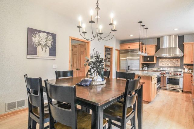 209 Waverly Drive, Cambridge, WI 53523