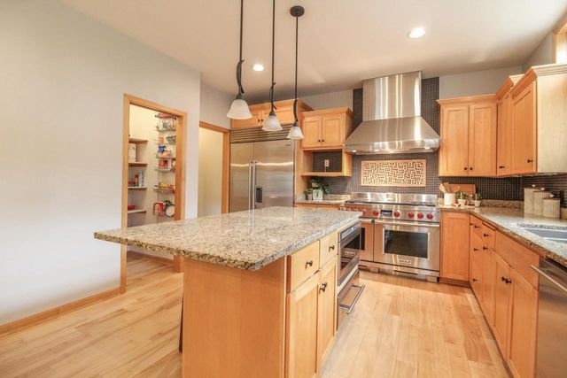 209 Waverly Drive, Cambridge, WI 53523