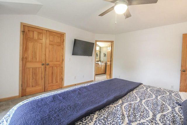 209 Waverly Drive, Cambridge, WI 53523