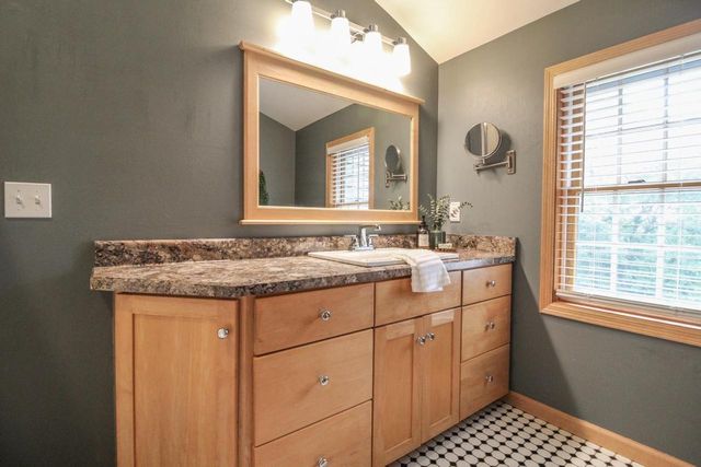 209 Waverly Drive, Cambridge, WI 53523