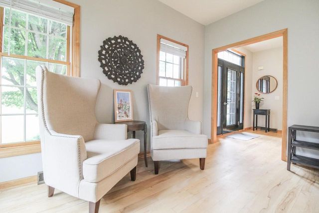 209 Waverly Drive, Cambridge, WI 53523