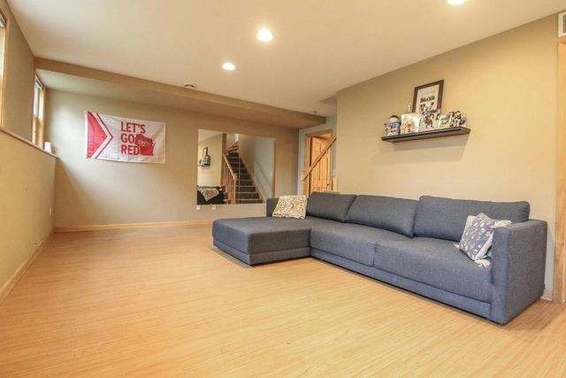 209 Waverly Drive, Cambridge, WI 53523