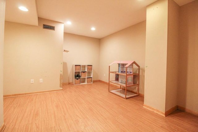 209 Waverly Drive, Cambridge, WI 53523
