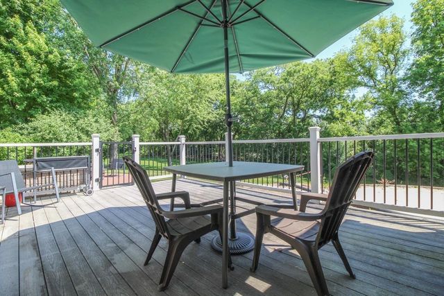 209 Waverly Drive, Cambridge, WI 53523
