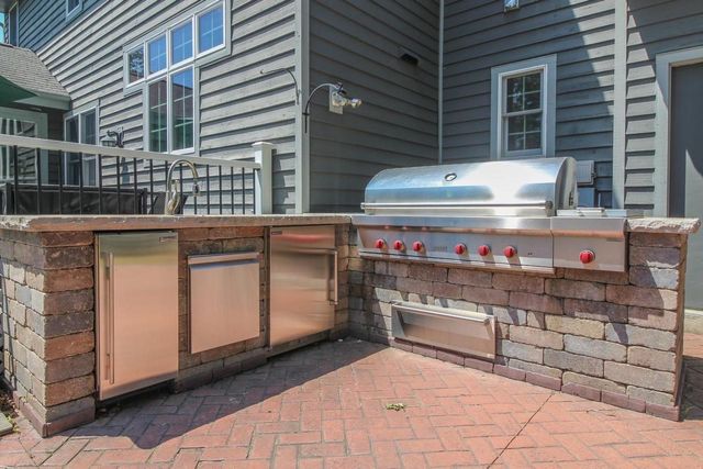 209 Waverly Drive, Cambridge, WI 53523