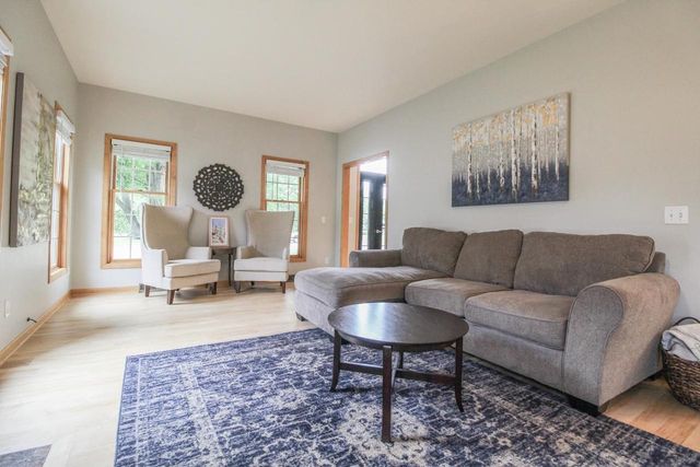 209 Waverly Drive, Cambridge, WI 53523