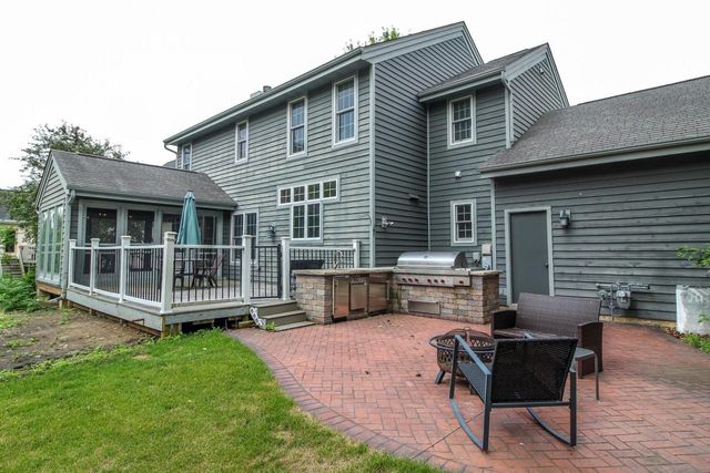 209 Waverly Drive, Cambridge, WI 53523