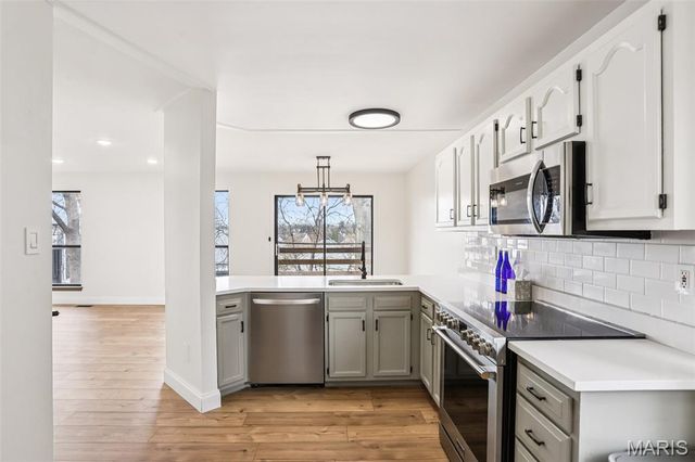 2329 Hunters Crest Drive, Wildwood, MO 63038