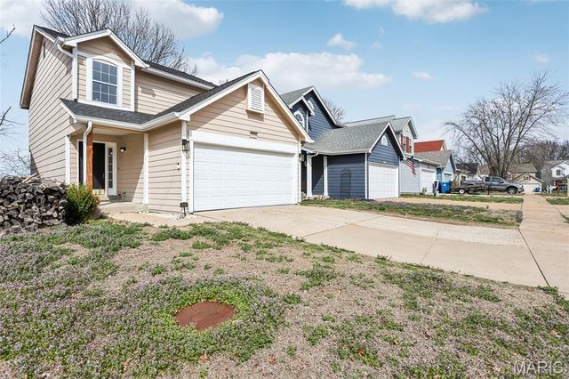 2329 Hunters Crest Drive, Wildwood, MO 63038