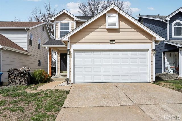 2329 Hunters Crest Drive, Wildwood, MO 63038