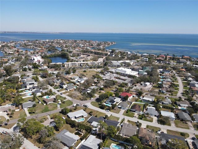 4518 HELENA STREET NE, St Petersburg, FL 33703