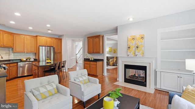 1819 HYDEN PL, Woodbridge, VA 22191