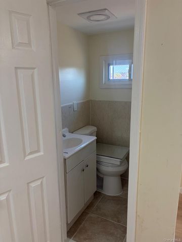 16201 85th Avenue 3 fl, Jamaica, NY 11432