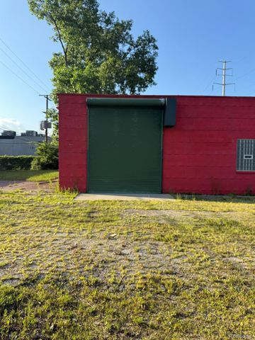 23515 Blackstone Avenue, Warren, MI 48089