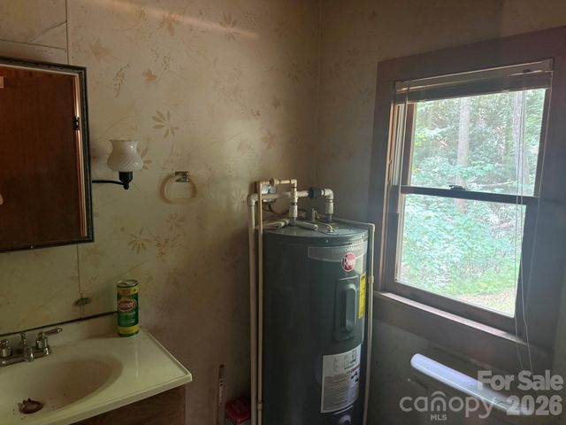 181 Lyman Lane, Rosman, NC 28772