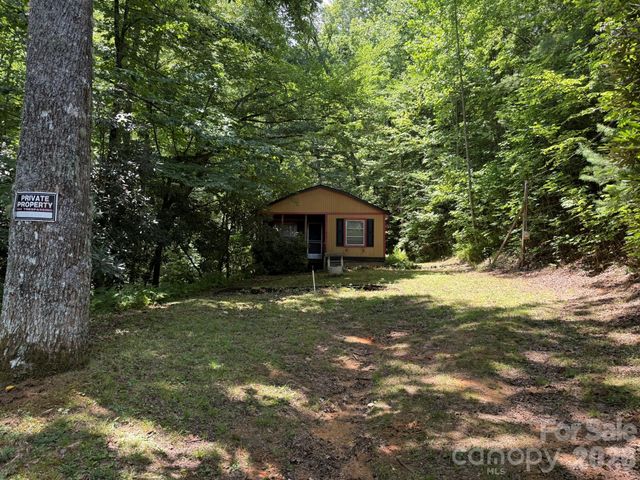 181 Lyman Lane, Rosman, NC 28772