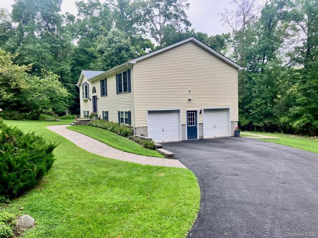 36 Carpenter Road, New Hampton, NY 10958