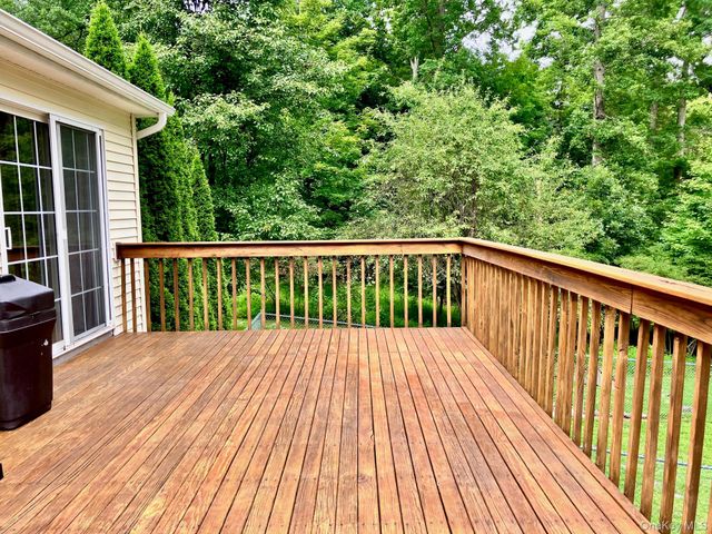 36 Carpenter Road, New Hampton, NY 10958