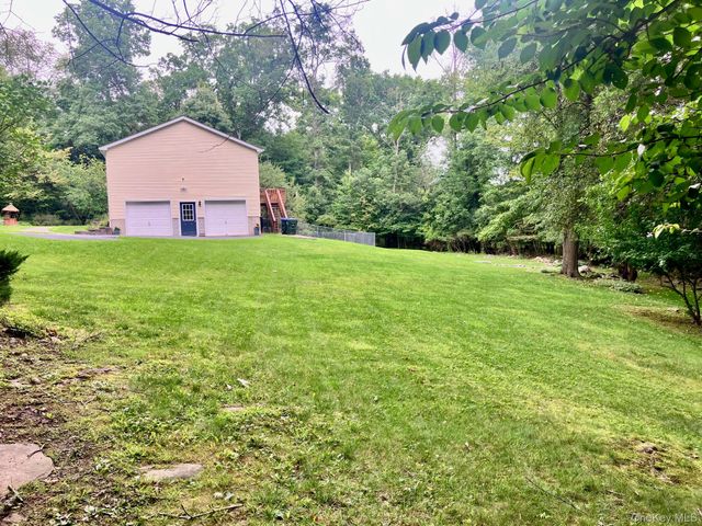 36 Carpenter Road, New Hampton, NY 10958