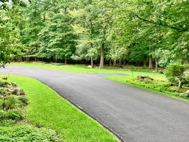 36 Carpenter Road, New Hampton, NY 10958