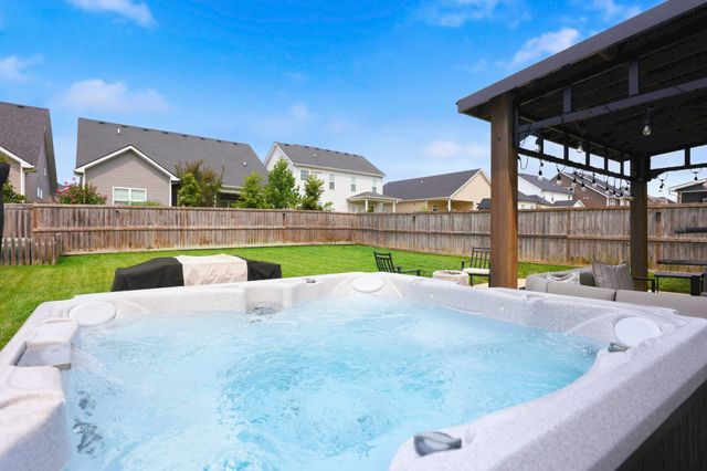 1333 Angus Trail, Lexington, KY 40509