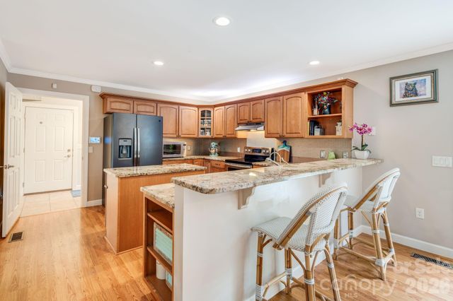 17 Moss Pink Place, Asheville, NC 28806