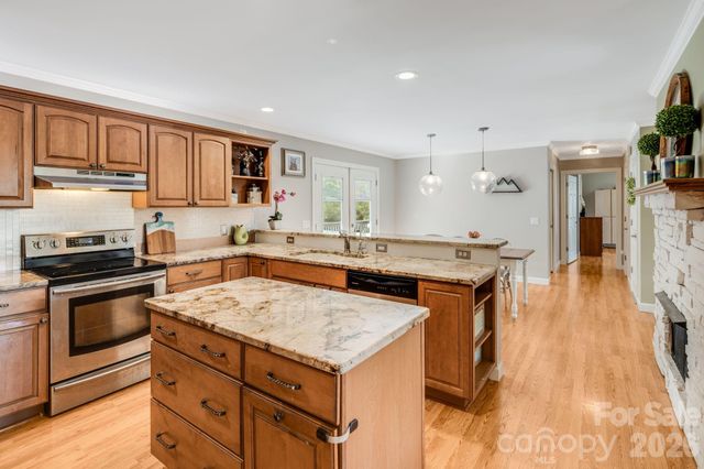 17 Moss Pink Place, Asheville, NC 28806