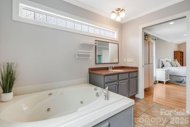 17 Moss Pink Place, Asheville, NC 28806