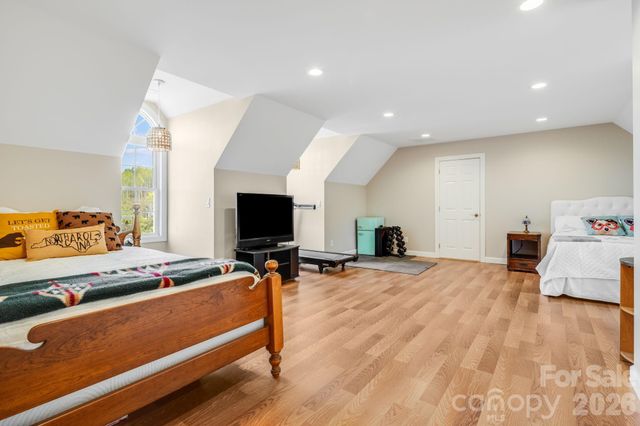 17 Moss Pink Place, Asheville, NC 28806