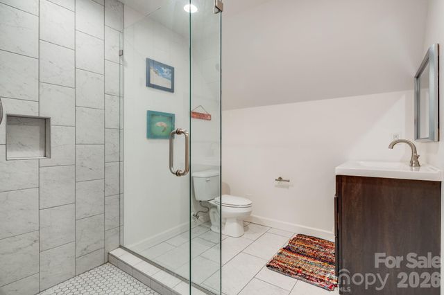 17 Moss Pink Place, Asheville, NC 28806