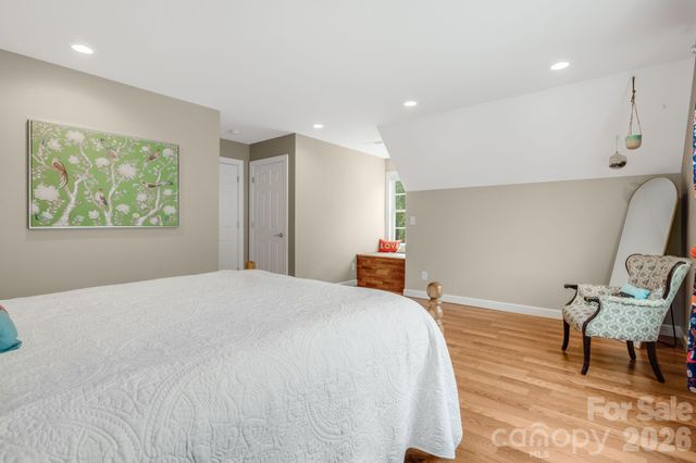 17 Moss Pink Place, Asheville, NC 28806