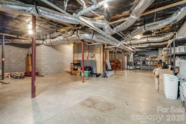 17 Moss Pink Place, Asheville, NC 28806