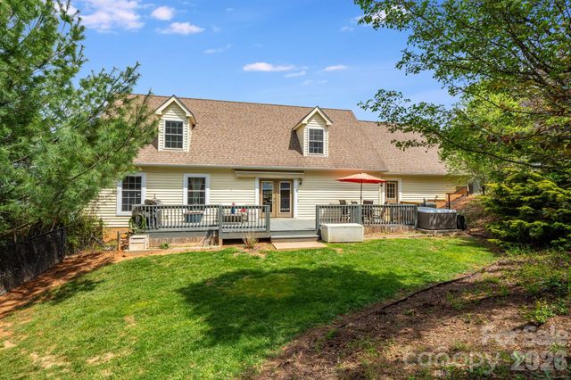 17 Moss Pink Place, Asheville, NC 28806