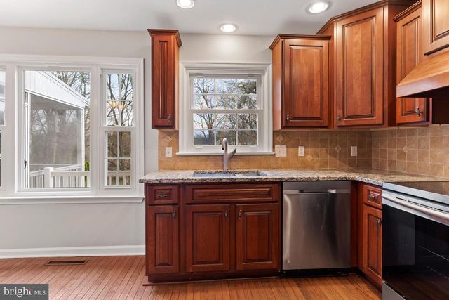 613 FAIRWAY DR, Camp Hill, PA 17011