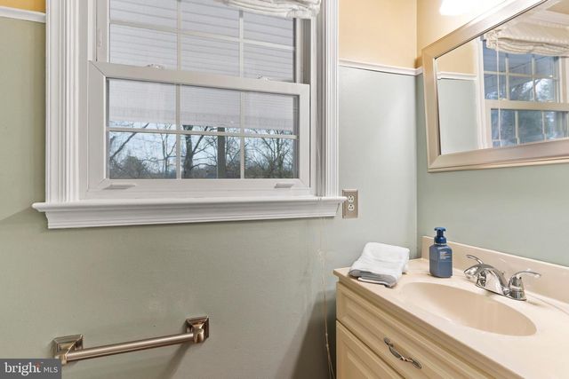 613 FAIRWAY DR, Camp Hill, PA 17011