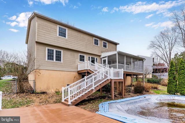 613 FAIRWAY DR, Camp Hill, PA 17011