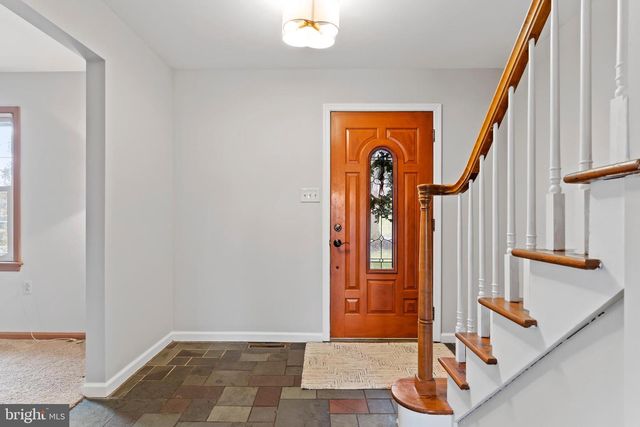 613 FAIRWAY DR, Camp Hill, PA 17011