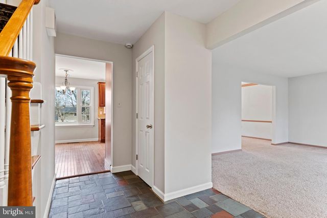 613 FAIRWAY DR, Camp Hill, PA 17011