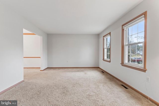 613 FAIRWAY DR, Camp Hill, PA 17011