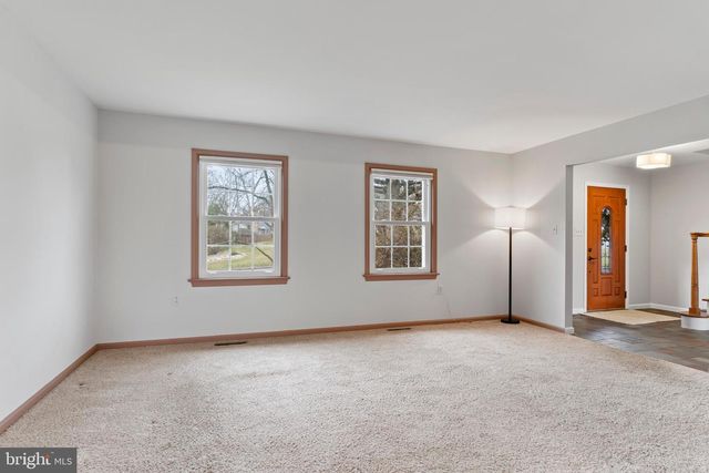 613 FAIRWAY DR, Camp Hill, PA 17011