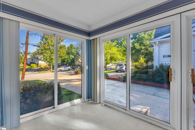 327 W Prentiss Avenue, Greenville, SC 29605