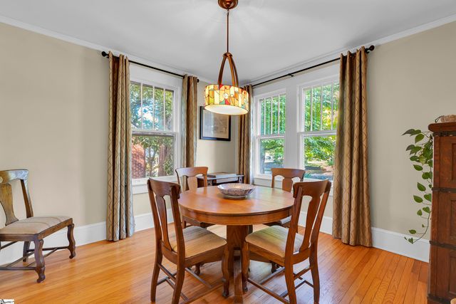 327 W Prentiss Avenue, Greenville, SC 29605