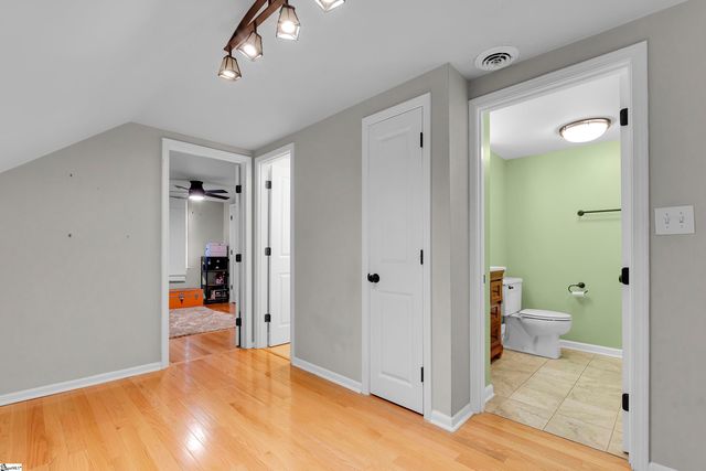 327 W Prentiss Avenue, Greenville, SC 29605